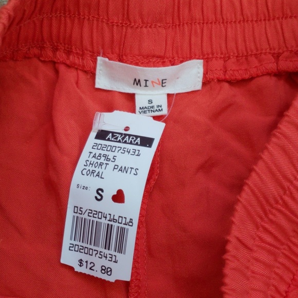 Shorts - Picture 5 of 6